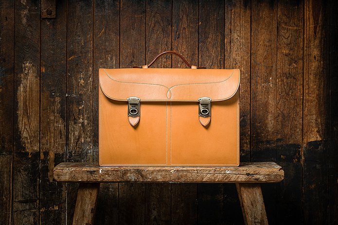 Merchant-and-Makers-Bole-Tannery-Spruce-Bark-Leather-Goods-28-County-Governor-Briefcase