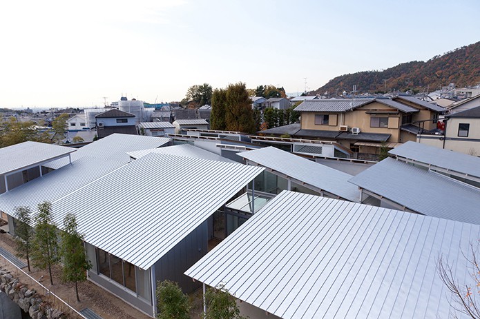 Merchant-and-Makers-Japanese-Architecture-18-Nishinoyama-House-roofs