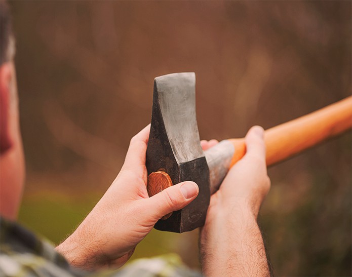merchant-and-makers-how-to-care-for-your-axe-8-checking-axe-edge