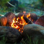 merchant-and-makers-how-to-make-a-perfect-wood-fire-1