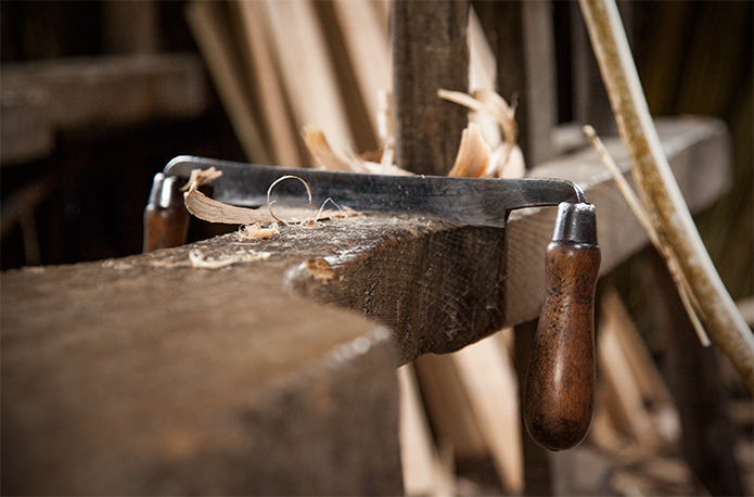 Merchant-and-Makers-How-To-Make-A-Cumbrian-Oak-Swill-Basket-23-Draw-Knife