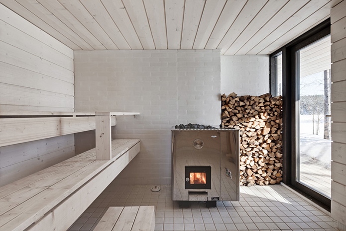 Merchant-and-Makers-British-vs-Nordic-Design-9-Sauna-at-Four-Cornered-Villa