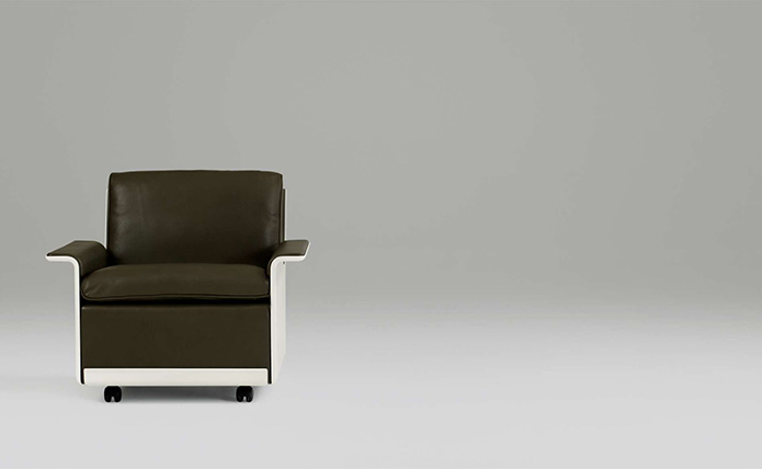 Merchant-and-Makers-Dieter-Rams-8-620-Chair-Programme-(one-chair)