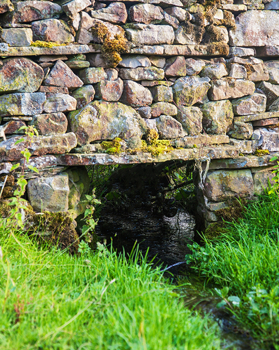 Merchant-and-Makers-Dry-Stone-Walls-32-Water-smoot