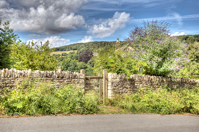 Merchant-and-Makers-Dry-Stone-Walls-6-Cotswold-dry-stone-wall