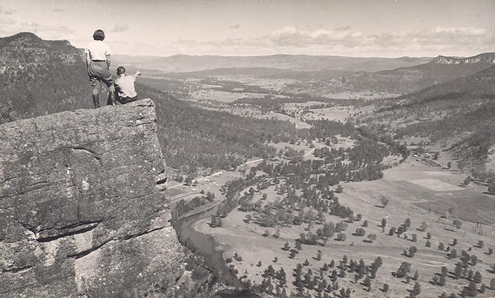 Merchant-and-Makers-Lookouts-2-Burragorang-Valley-from-Jumpup-Lookout