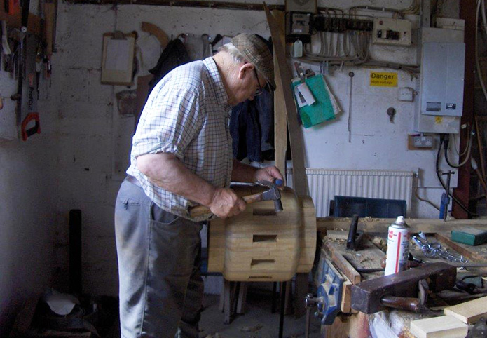 Merchant-and-Makers-Mike-Rowland-and-Son-Wheelwrights-13-Making-Hub