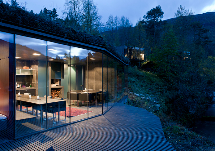 Merchant-and-Makers-Waterside-and-Rural-Retreats-19-Juvet-Landscape-Hotel-III