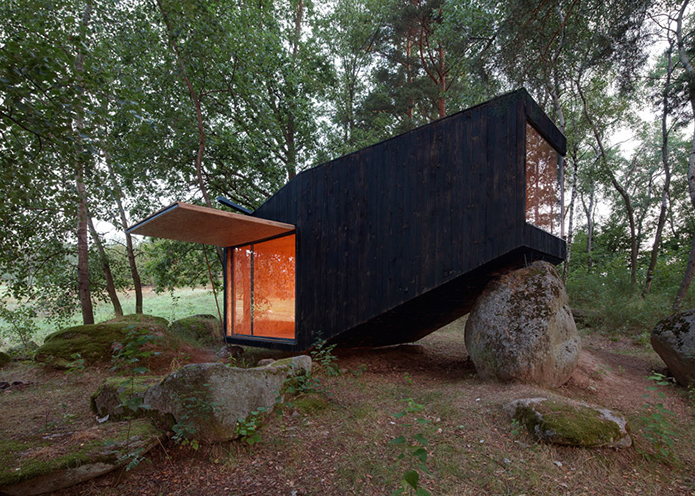 Merchant-and-Makers-Waterside-and-Rural-Retreats-23-Forest-Retreat-I
