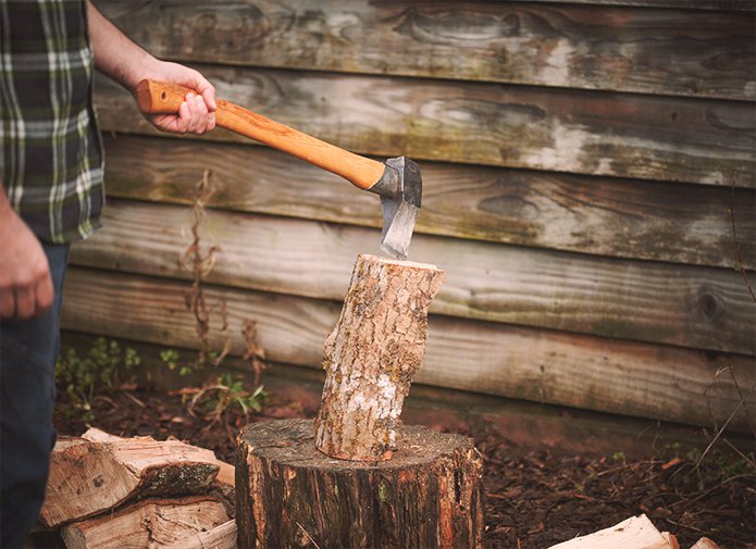 Merchant-and-Makers-How-To-Split-Firewood-Splitting-by-Vince-Thurkettle-8