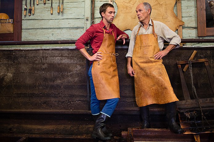 Merchant-and-Makers-Bole-Tannery-Spruce-Bark-Leather-Goods-12-Anders-Sandlund-and-Jan-Sandlund