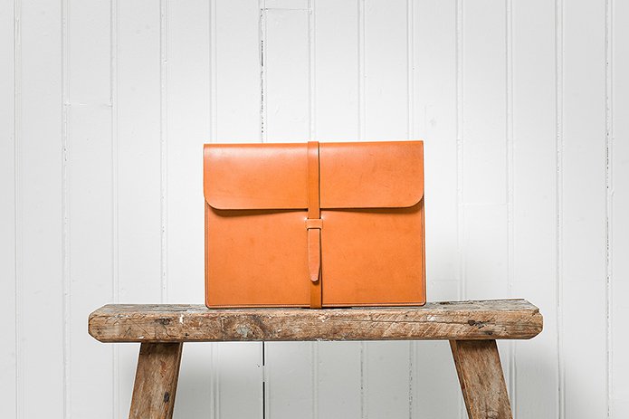 Merchant-and-Makers-Bole-Tannery-Spruce-Bark-Leather-Goods-17-Portfolio