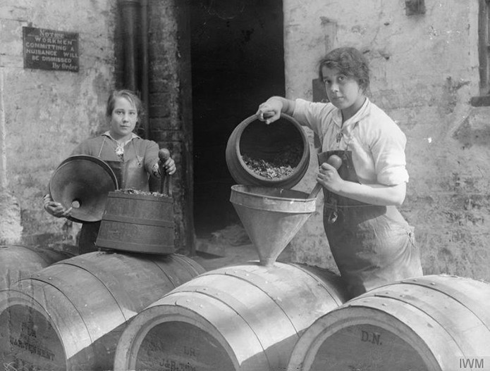 Merchant-and-Makers-History-of-Real-Ale-8-adding-hops-to-casks