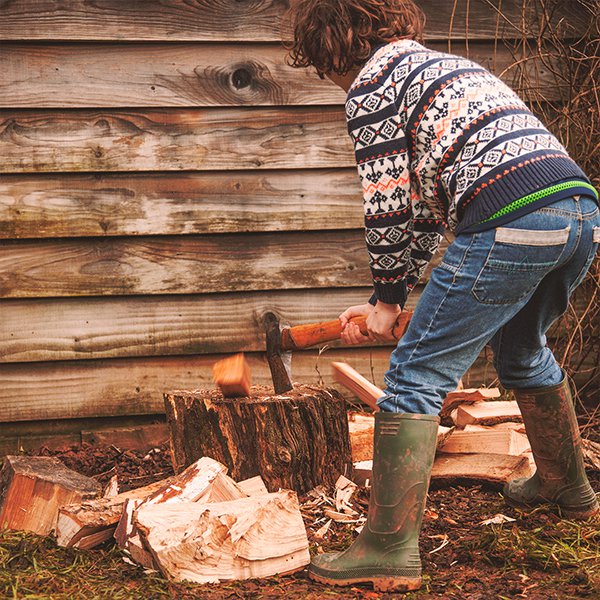 merchant-and-makers-how-to-split-kindling-6-children-chopping-wood