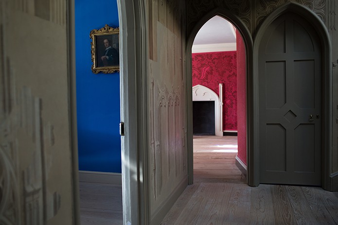 merchant-and-makers-19-historic-paints-interview-with-pedro-da-costa-felgueiras-blue-and-red-bed-chambers-strawberry-hill