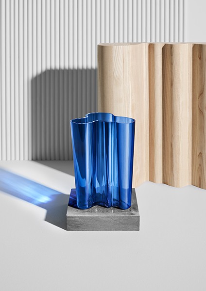 Merchant-and-Makers-Overview-of-the-work-of-Alvar-Aalto-20-Aalto-Vase-in-ultramarine