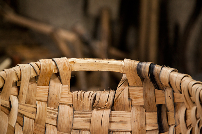 Merchant-and-Makers-How-To-Make-A-Cumbrian-Oak-Swill-Basket-37-Creating-A-Handle